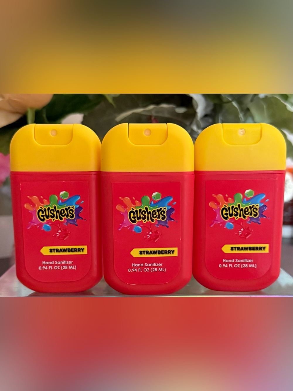 🆕🍓 GUSHERS STRAWBERRY SCENTED 3-PIECE HAND SANITIZER SET. BRAND NEW.